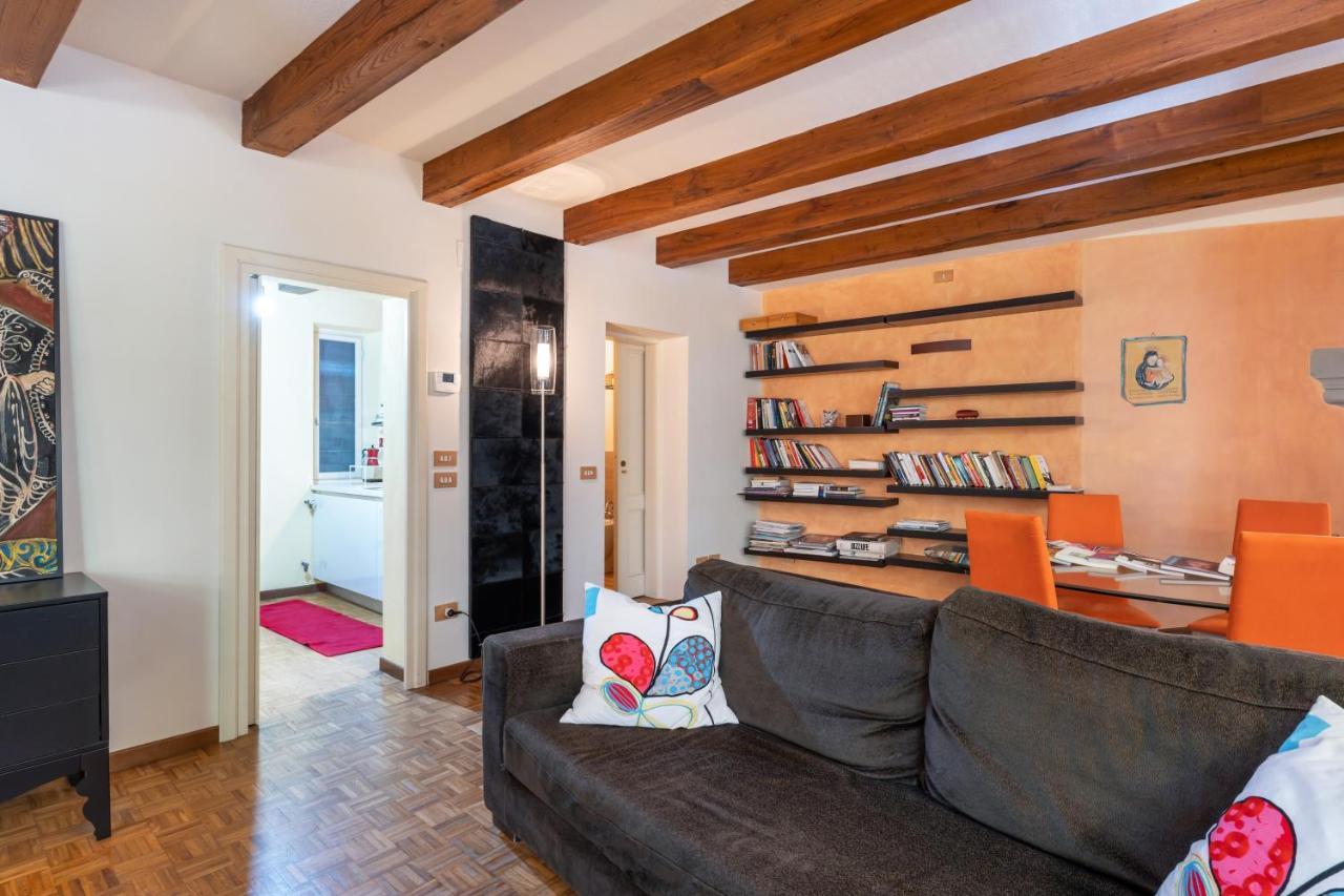 Piazza Napoleone Lovely Central Apartment Lucca Exterior photo