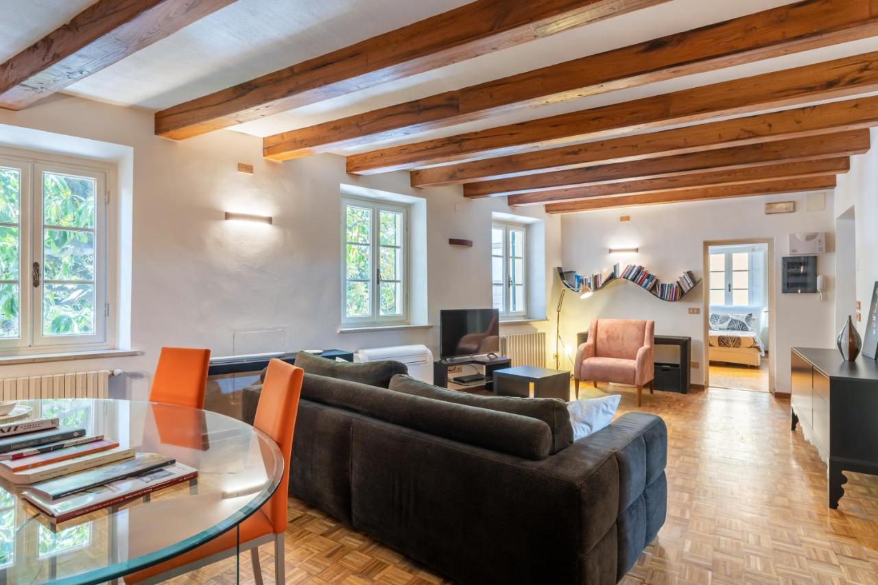 Piazza Napoleone Lovely Central Apartment Lucca Exterior photo